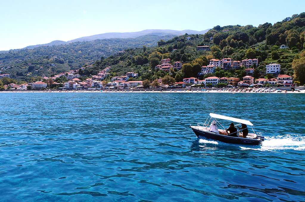 Boat rental in Pelion